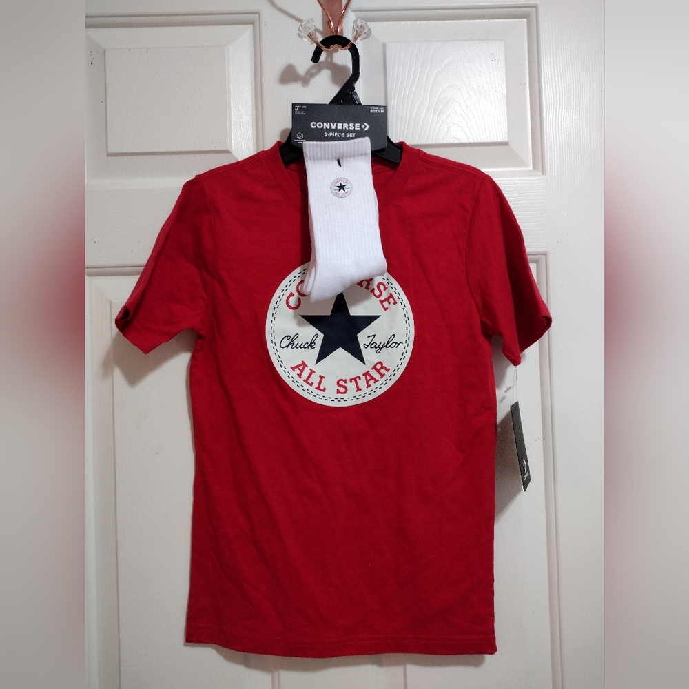 Converse All Star Boy's Red Tee & Crew Sock Set Medium 10/12 🆕